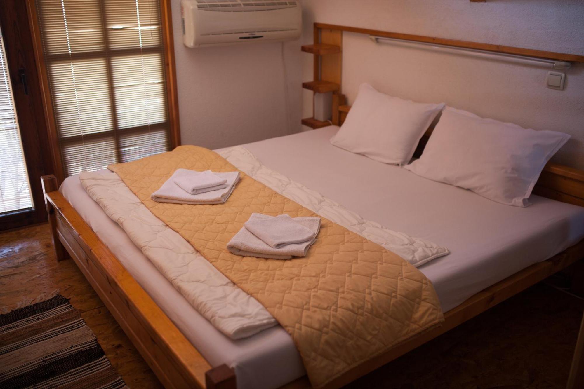 Robinson Sunset Guest House Lagadin Szoba fotó